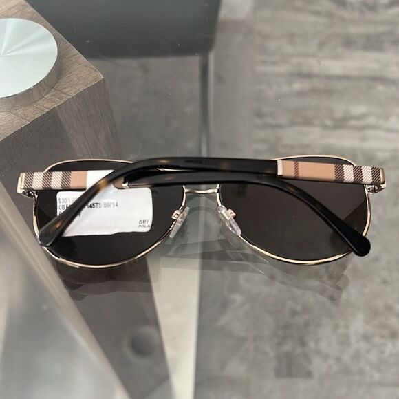 Burberry Pilot-Shaped Sunglasses, Light Gold & Brown Gradient Lens, NWT - Picture 7 of 16